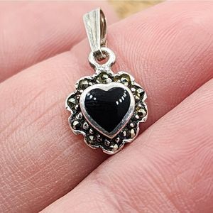 VINTAGE BLACK ONYX HEART MARCASITE 925 STERLING SILVER CHARM PENDANT EUC